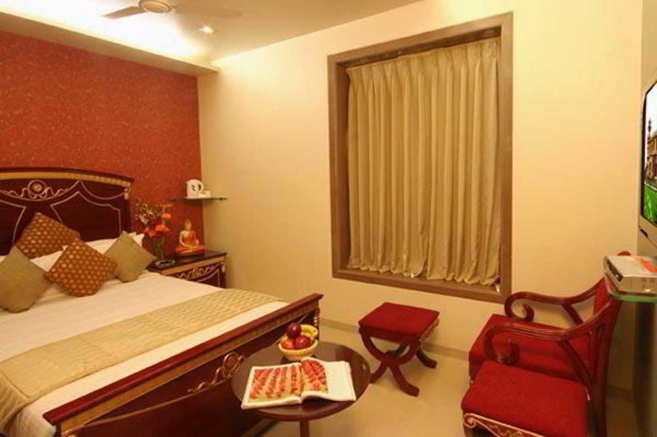 Hotel Gold Coast Bombay Esterno foto