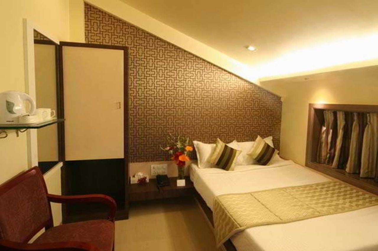 Hotel Gold Coast Bombay Esterno foto